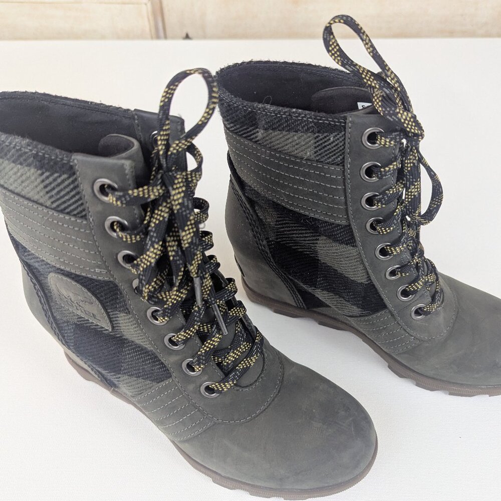 Sorel Lexie Womens Boots Size 8.5 Black Olive Buffalo Plaid Heeled Ankle Booties